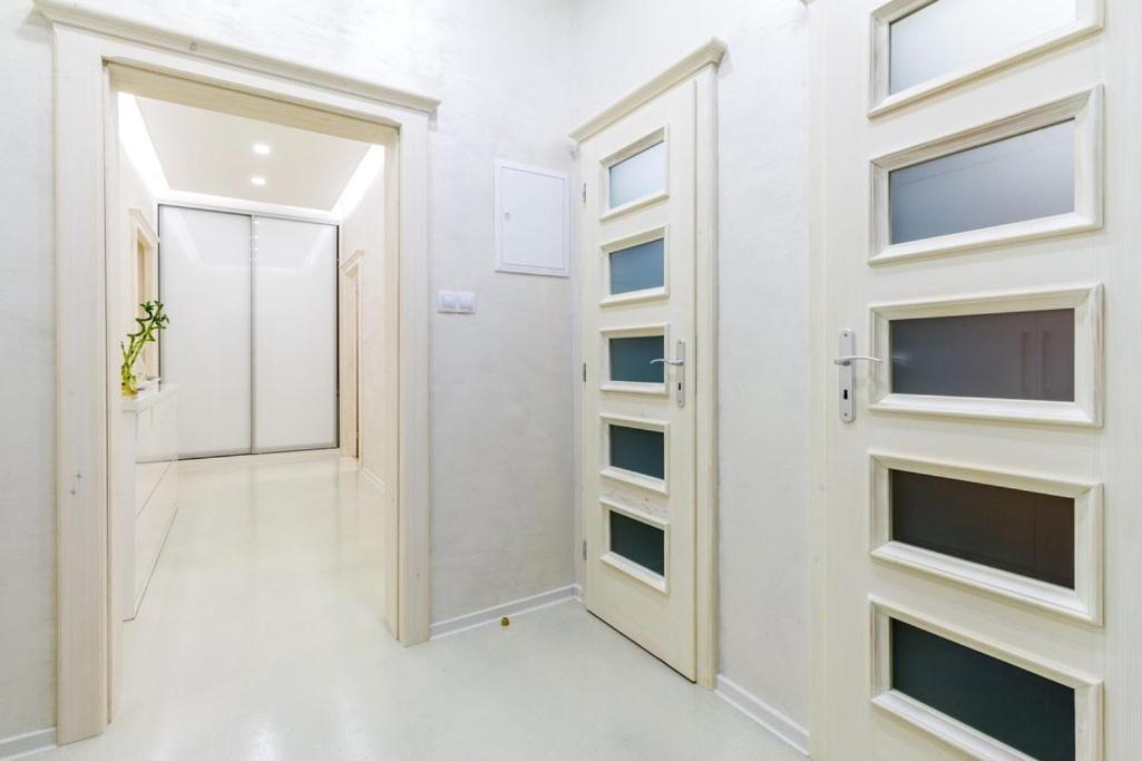 Stylish 5 Minutes Walk From City Center *