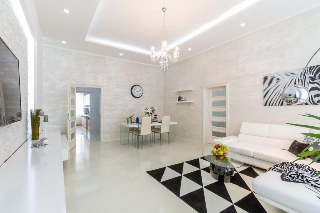 Stylish 5 Minutes Walk From City Center Appartement Praag