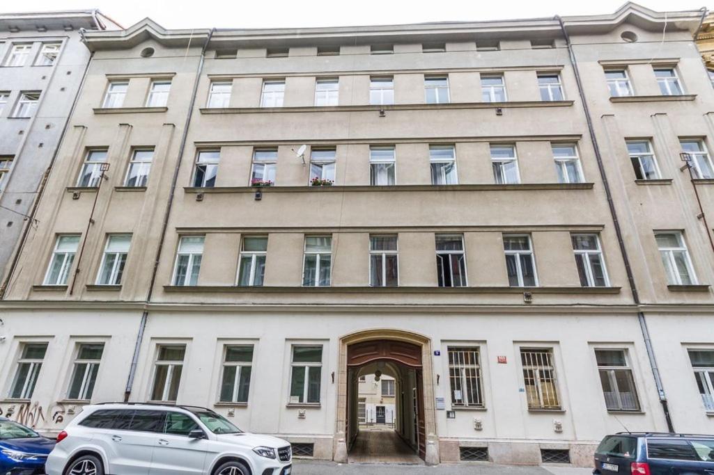 Stylish 5 Minutes Walk From City Center Appartement *